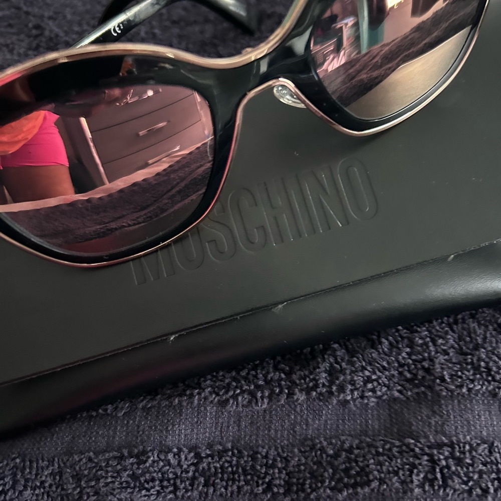 Moschino Black Sunglasses Modern Design